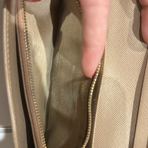 Authentic Prada tan Saffiano Leather bow wallet - Picture 5 of 10